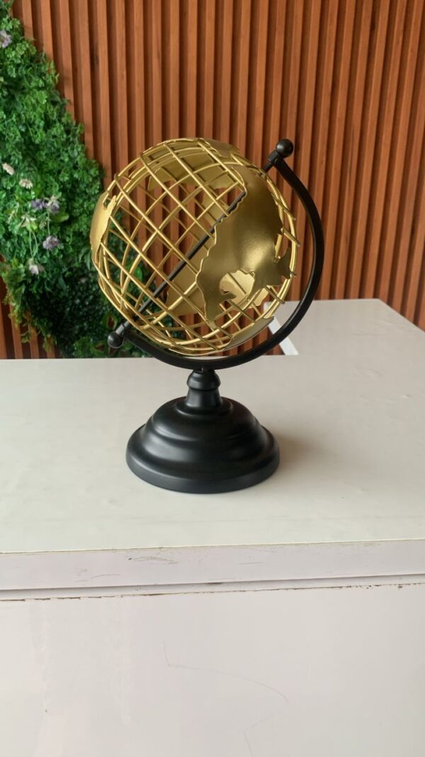 Golden globe decor
